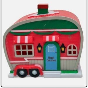 Holiday Camper w/ Christmas Tree